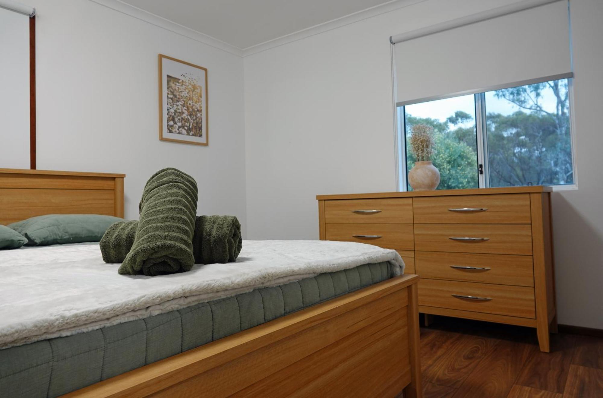 The Olive Shack Apartment Corrigin Екстериор снимка